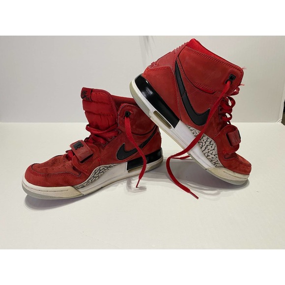 Size 7 Jordan Legacy 312 Toro 2018 - AV3922-601 Size 7Y - Picture 6 of 6